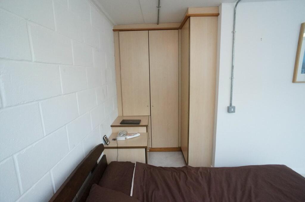 5th Photo of Bedroom