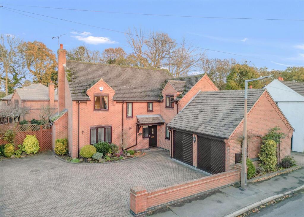 72 Main Street, Netherseal