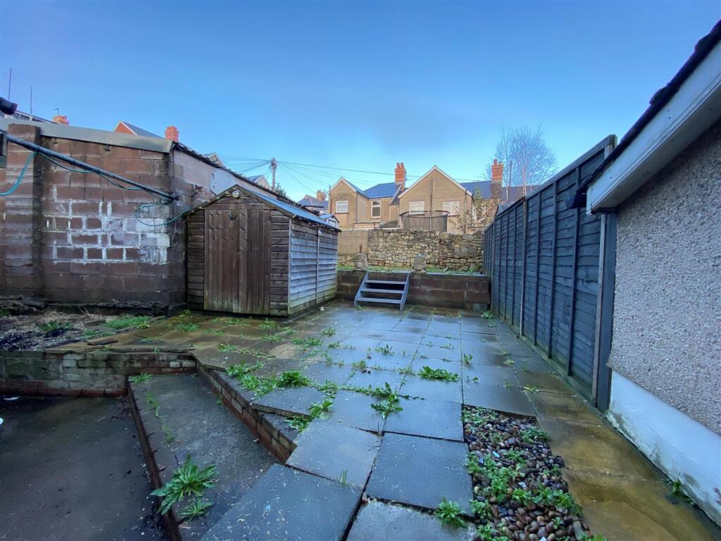1 Jenner Street - rear garden.jpg