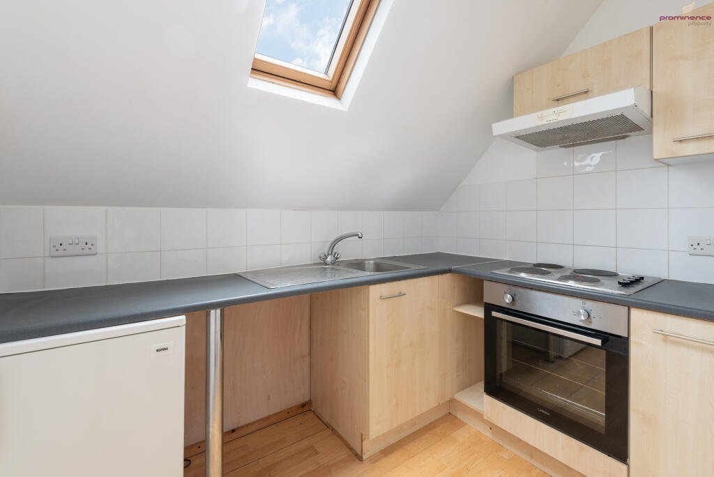 Flat 3, 16 Lawrence Road-5
