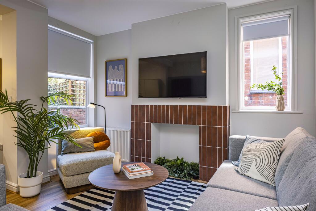 184RollestonDrive-Lo