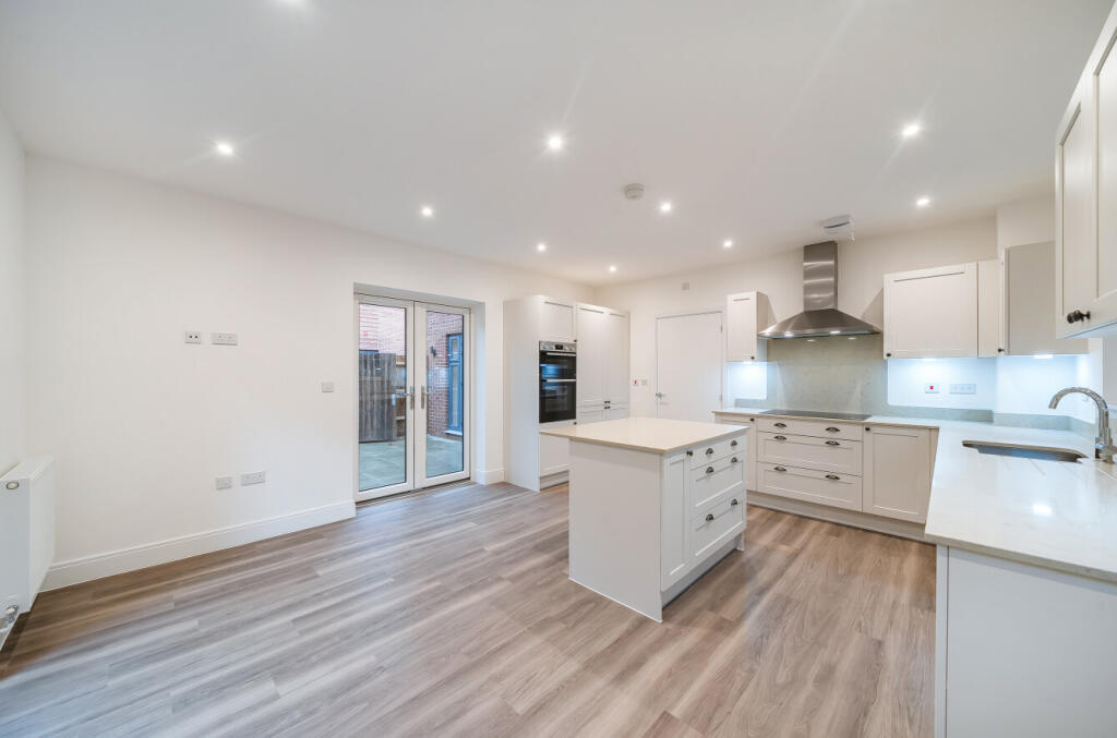 1340052-12-689ca2...