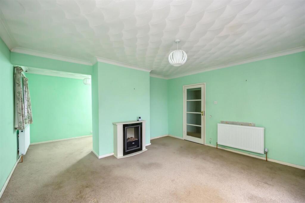 Braybon Avenue LOUNGE 2.jpeg