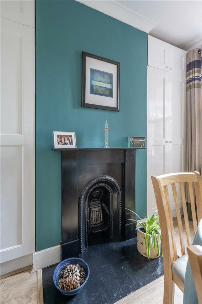 Clifton Avenue, E17