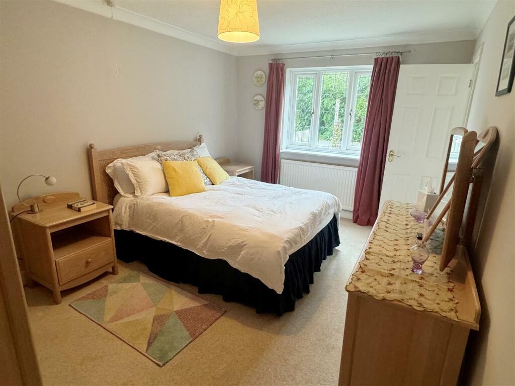 Bed 1.JPG