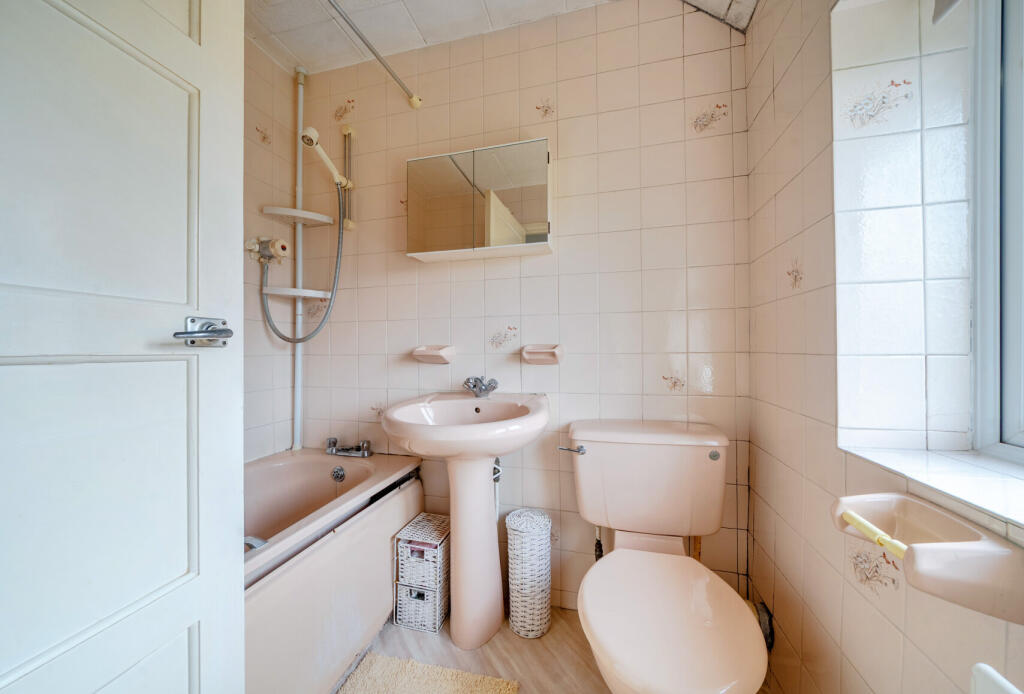 1381539-12-692466...