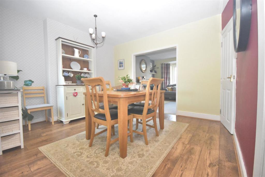 Dining room.jpg