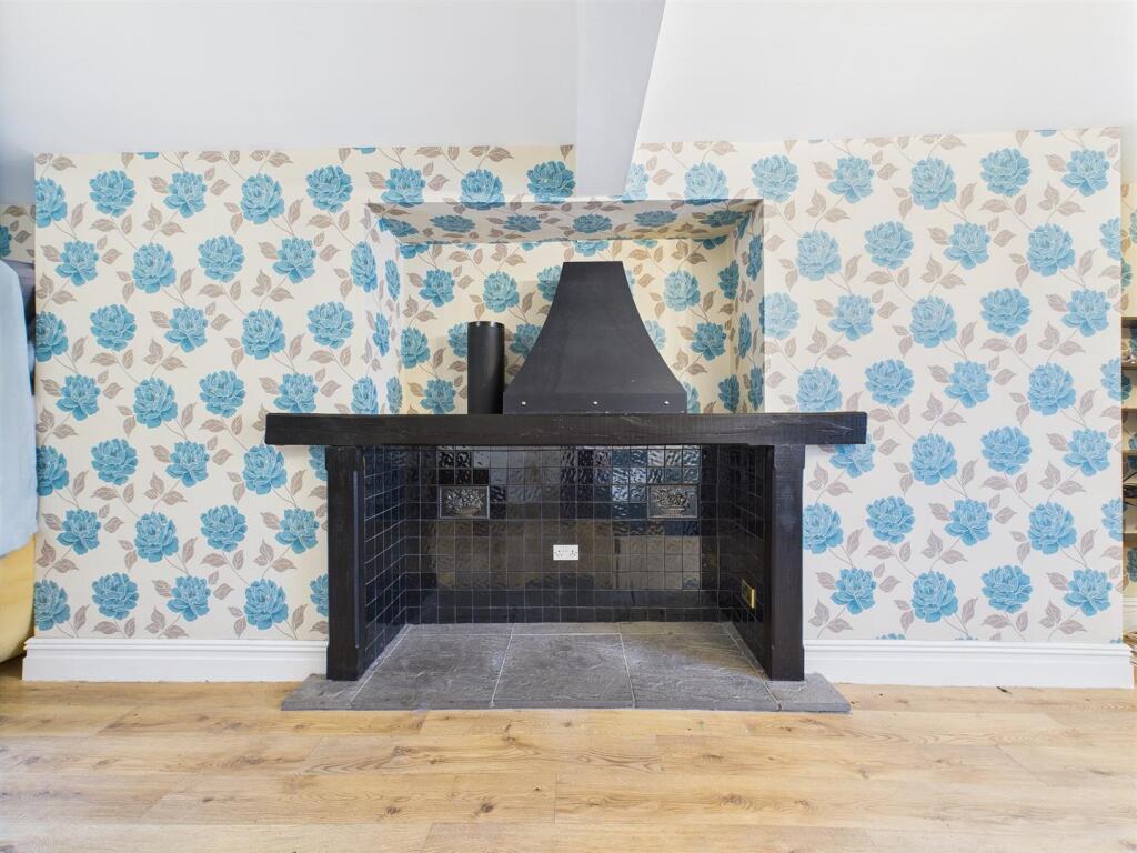 18 - Maldowers Lane.jpg