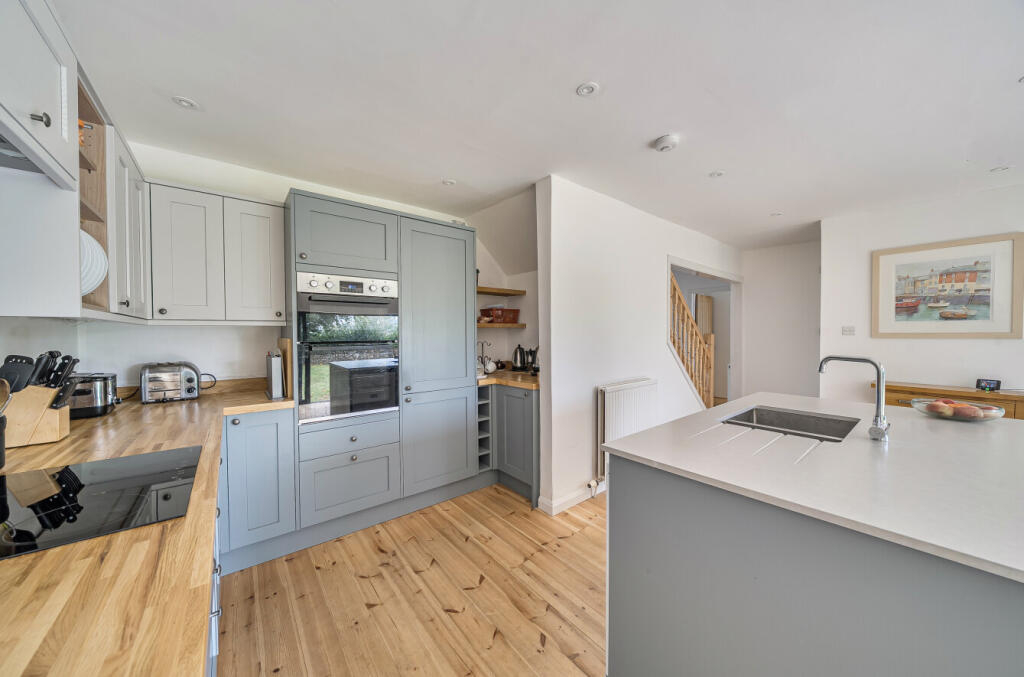 1347052-7-68b845e...