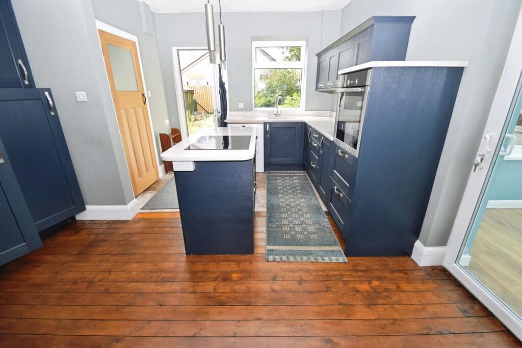 162849b4-Kitchen