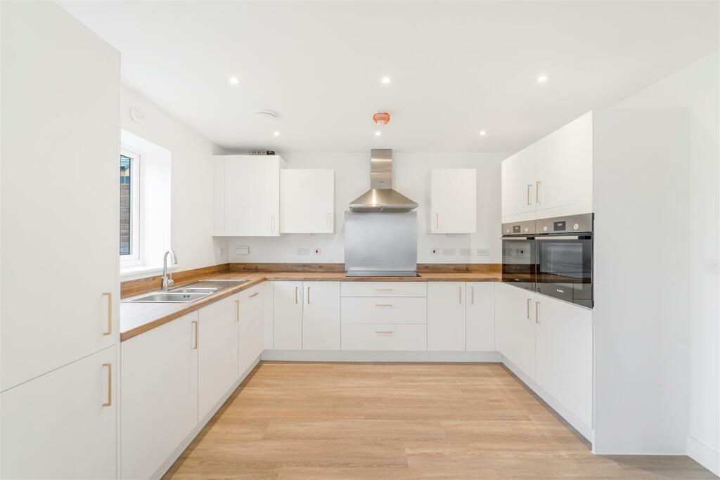 Kitchen/Dining/Family
