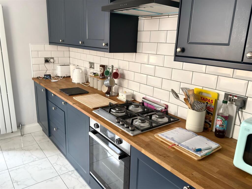 KITCHEN AREA.jpg