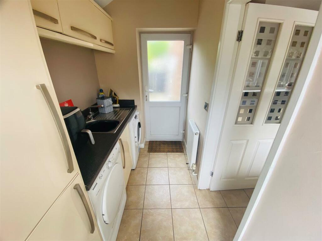 UTILITY ROOM
