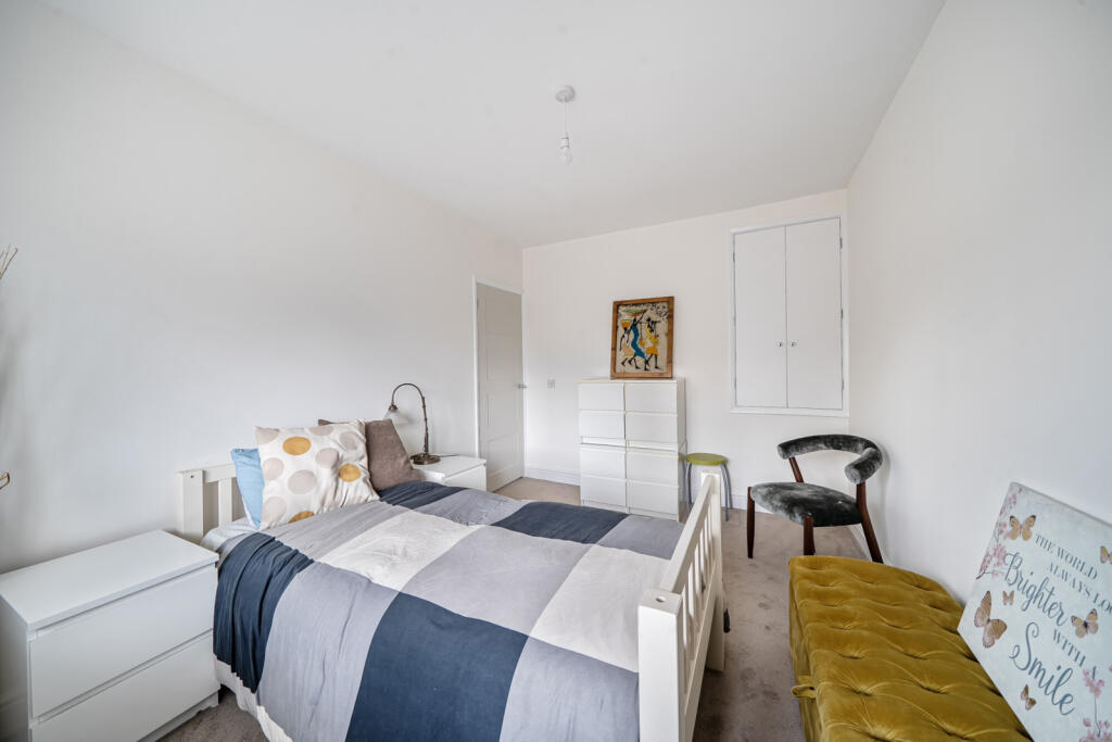 1369665-7-68f21ad...