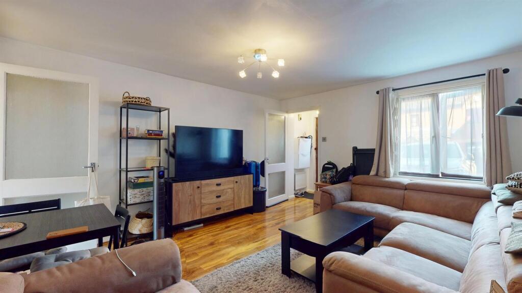 Property to rent in E3 - Barrain London