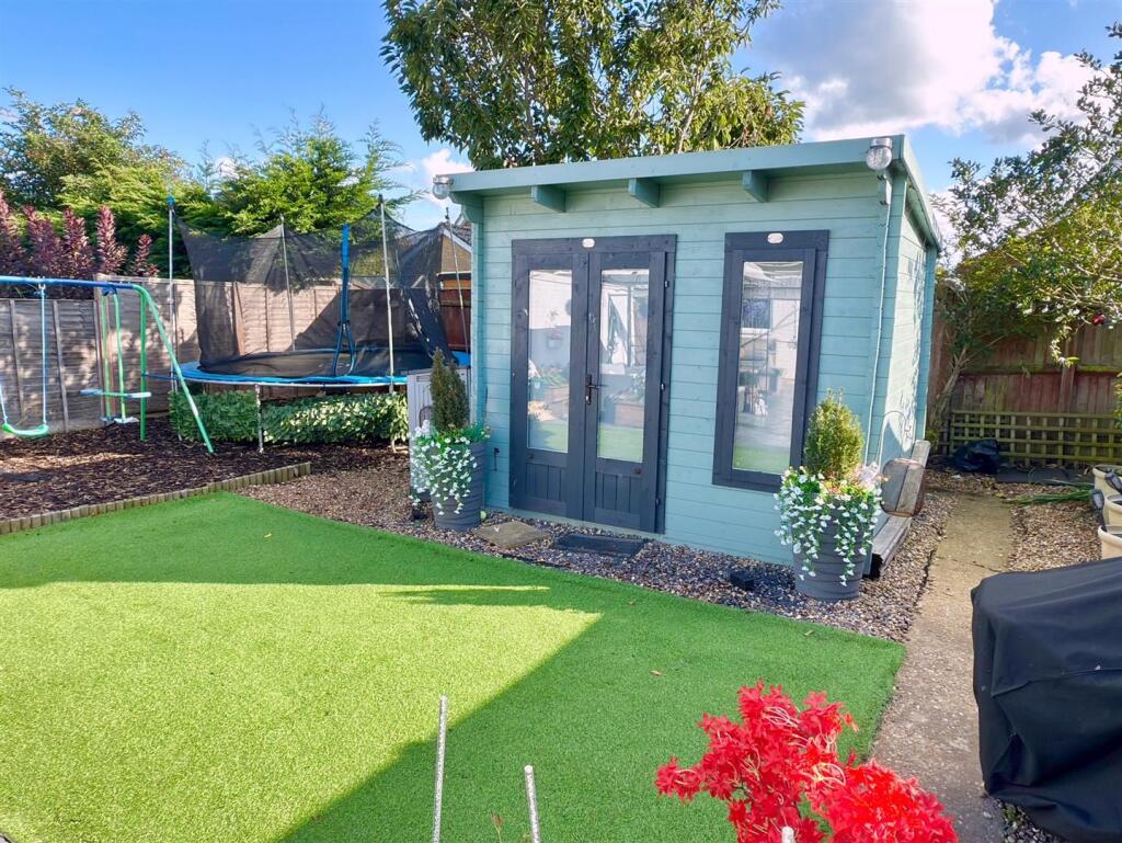 TIMBER CABIN OR GAMES ROOM.jpg