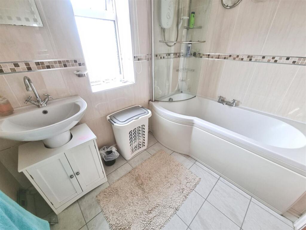 c45422e6-image004 20 282 29.jpg