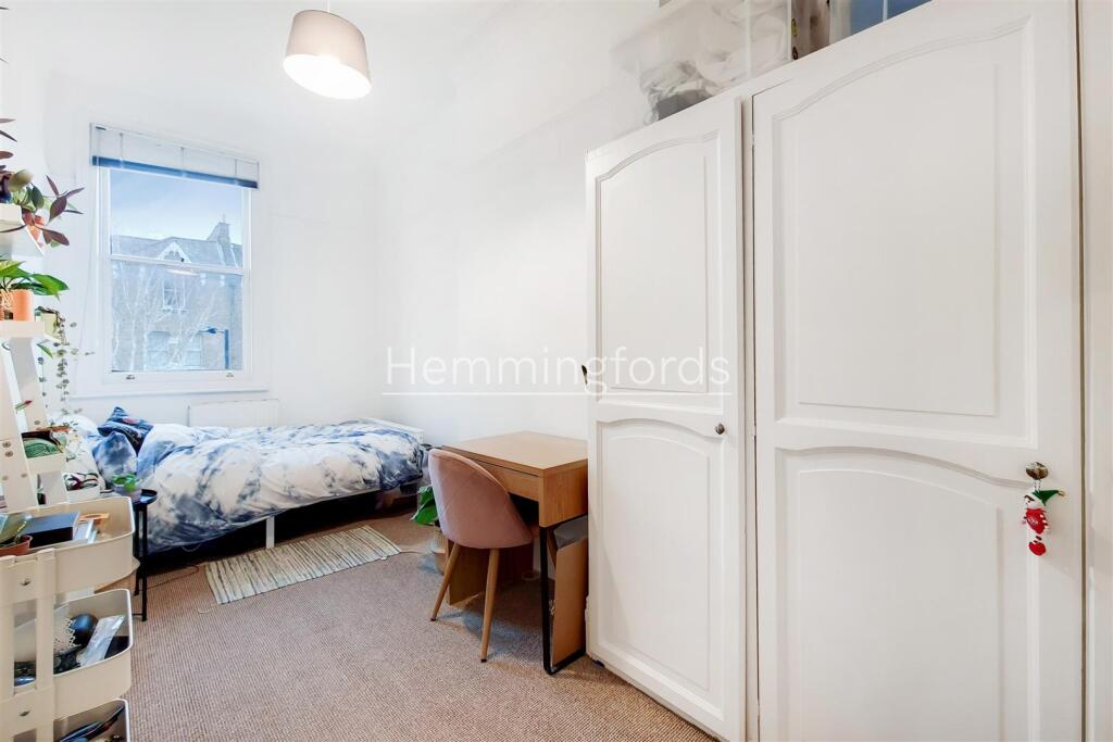 6_Main Bedroom-0.jpg
