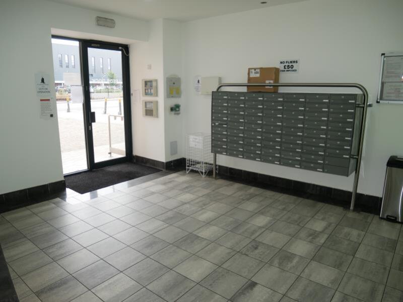77MH reception_med