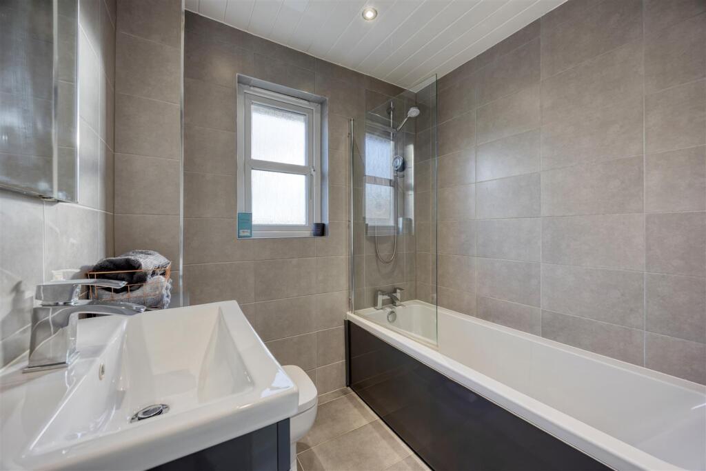 25_MATHIESON_CRESCENT_STEPPS_021.JPEG
