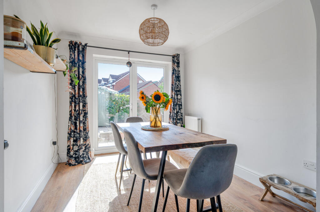 1348371-25-68b704...