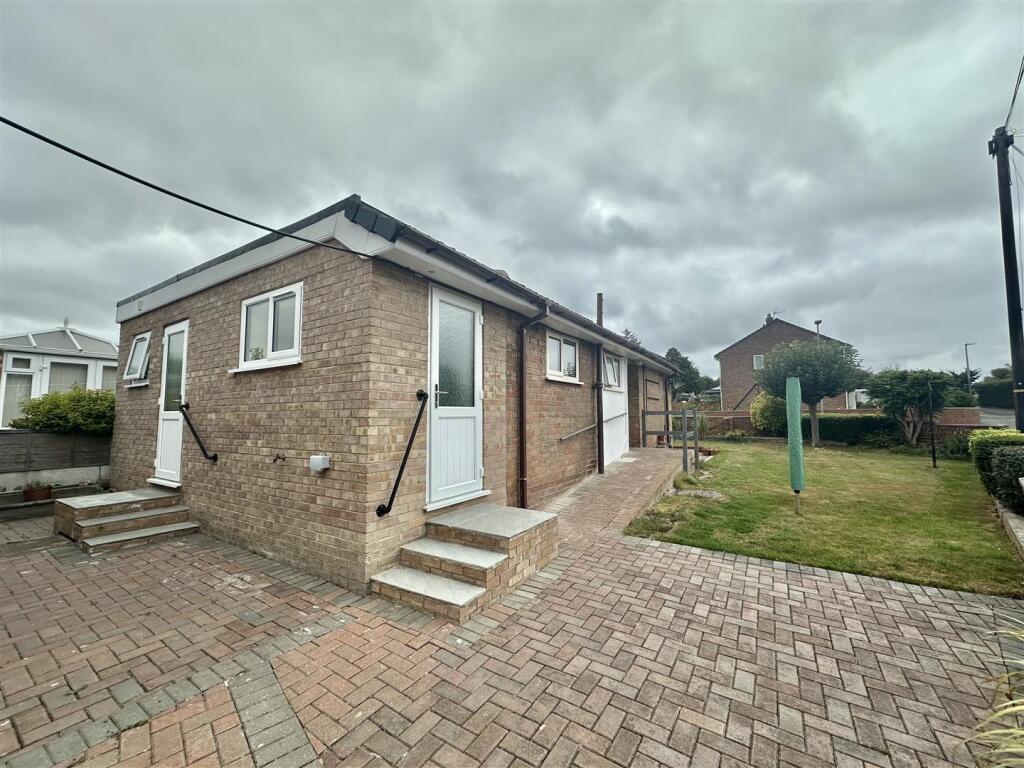 Bramleys Estate Agents - Robyn Royd Avenue - Mirfi