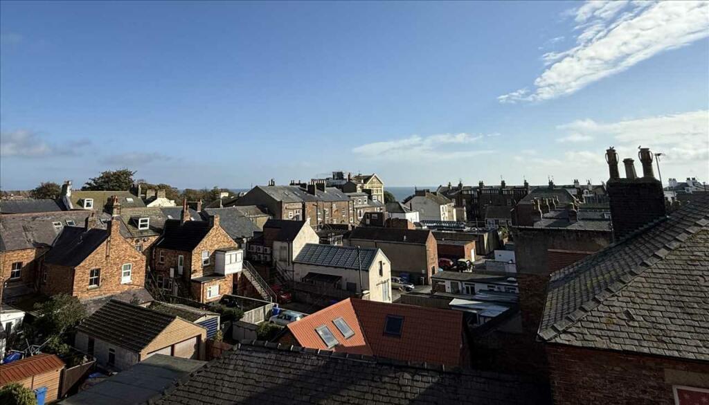 'glimpse of the sea'