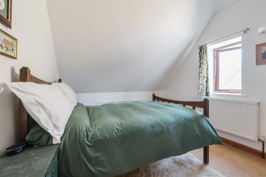 2nd floor bedroom