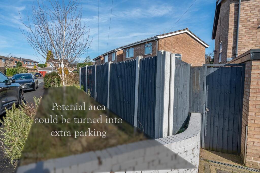 © Webbs Estate Agents © (78 of 193) copy.jpg