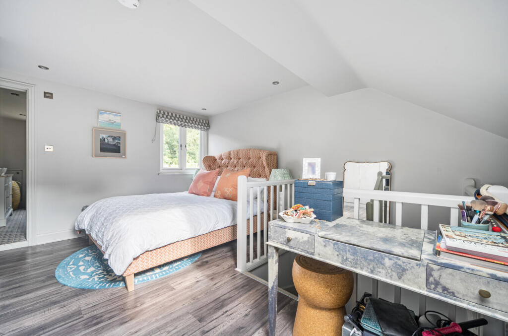 1335504-27-68aded...