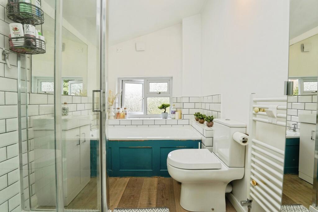 Ensuite Bathroom