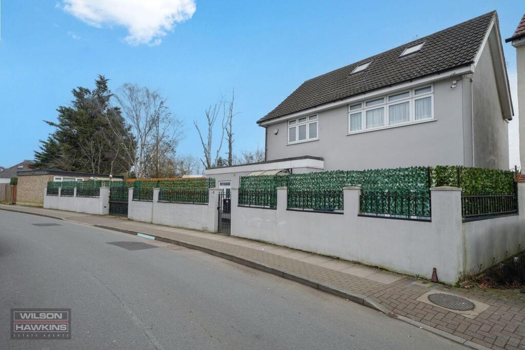 17 Old Kenton Lane, - 9FrsPciBB5vEwmPjvSL7.jpg