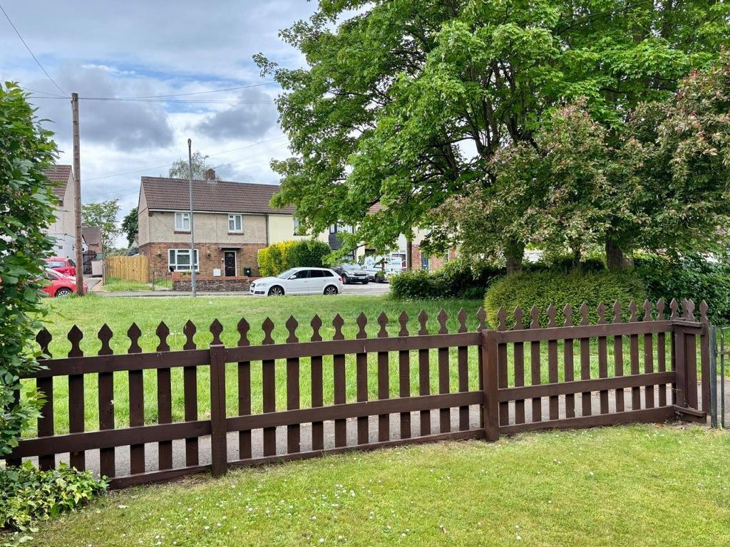 Front Garden / Outlook
