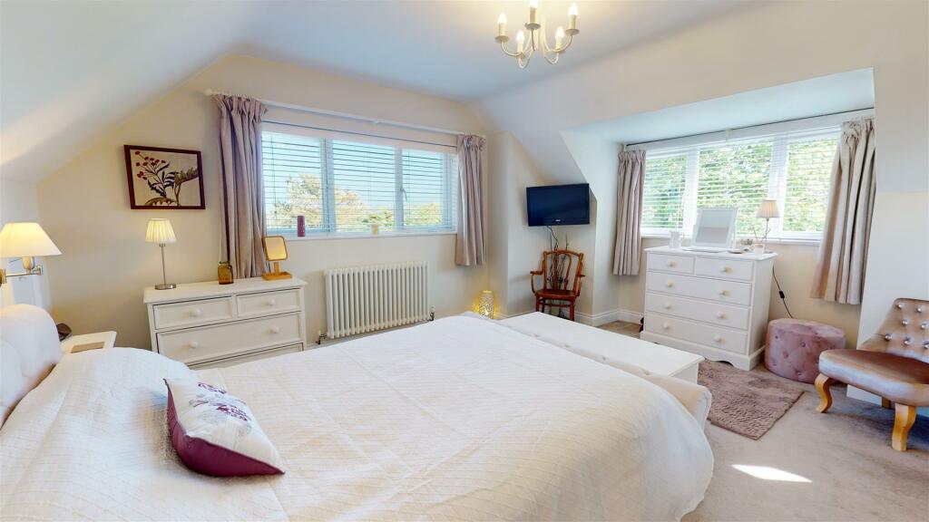Hazel-Hill-StFlorence-Milton-Tenby-05282023_171721
