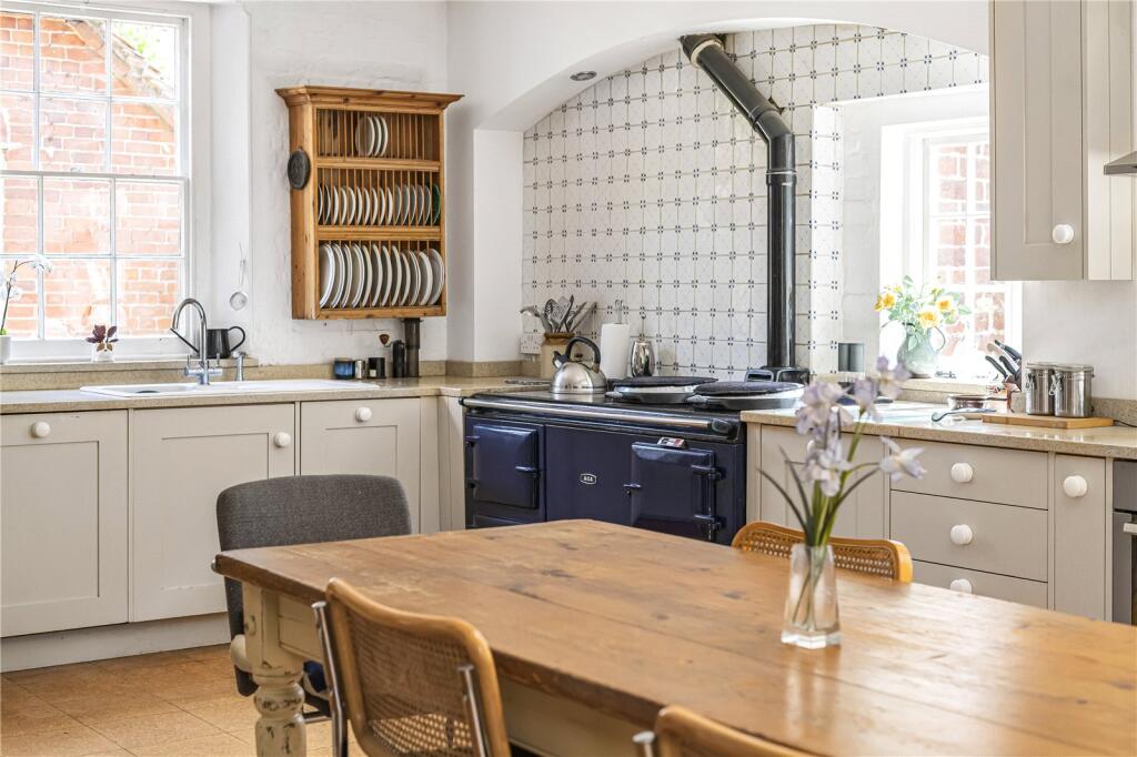 Kitchen/Breakfast
