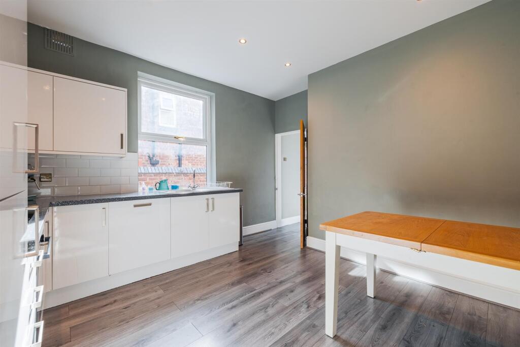 21 Heathfield-17.jpg