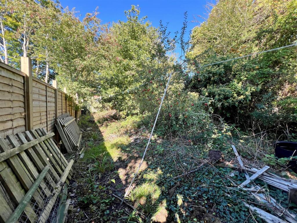 8 - Semi-detached House for Auction, Filton Park.j