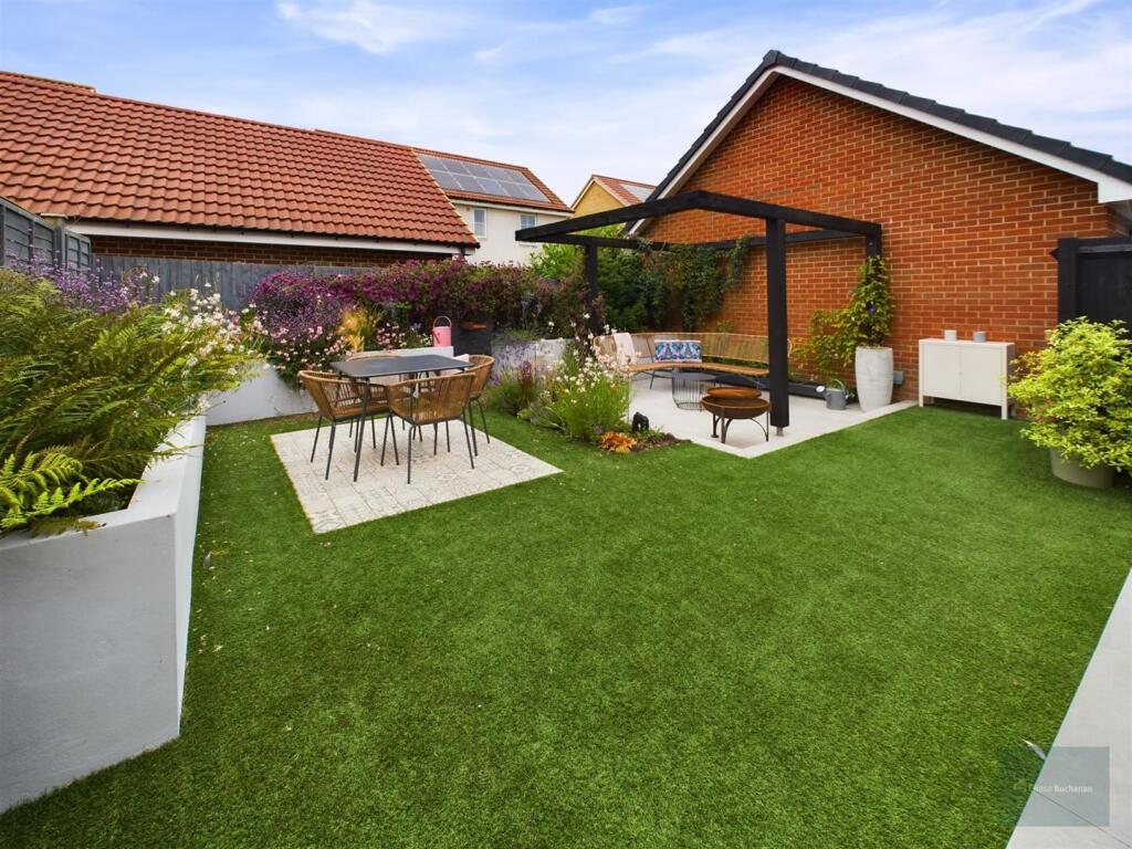 CAM02558G0-PR0203-ST