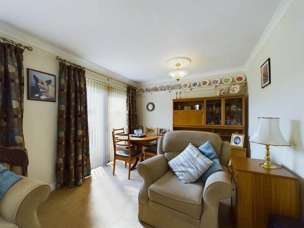 CAM02060G0-PR0209...