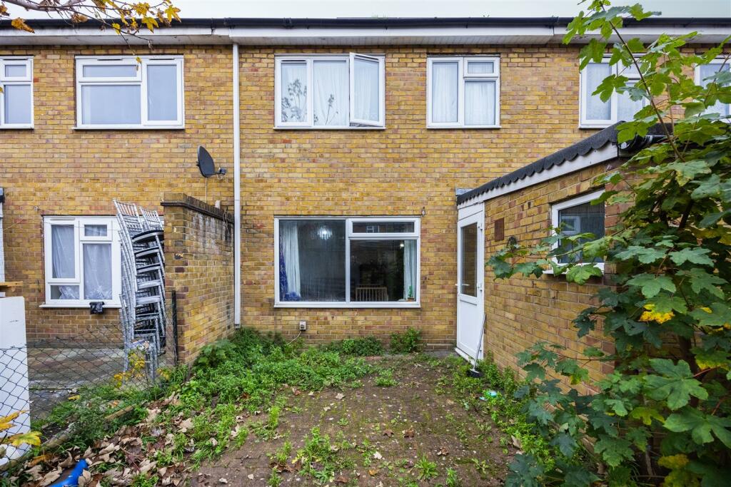 24 Talbot Road_05 copy.jpg