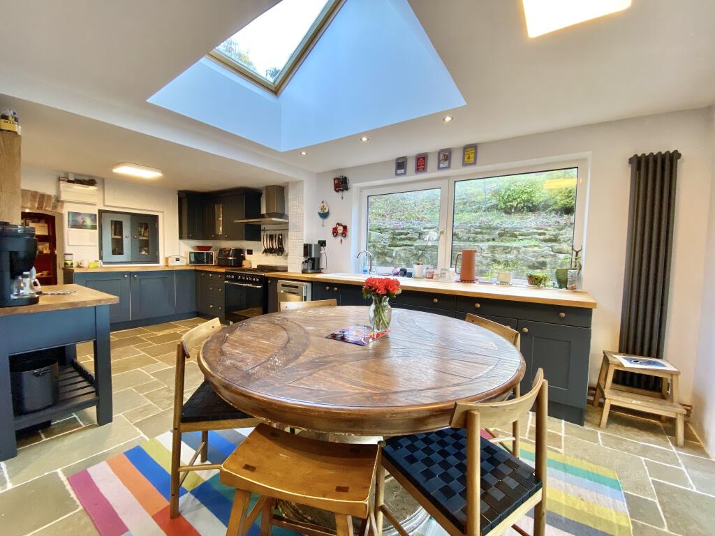 Bright Kitchen/Diner