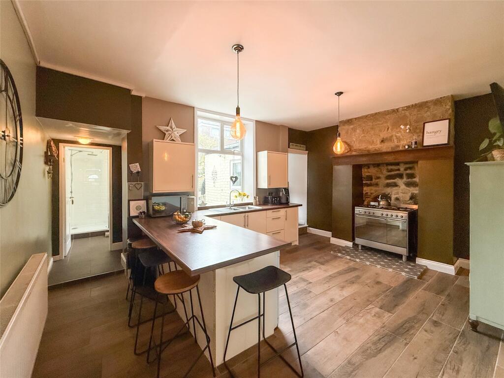 Breakfasting Kitchen