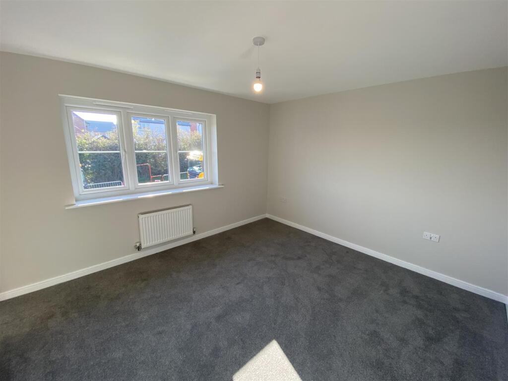 Bedroom 1.jpeg
