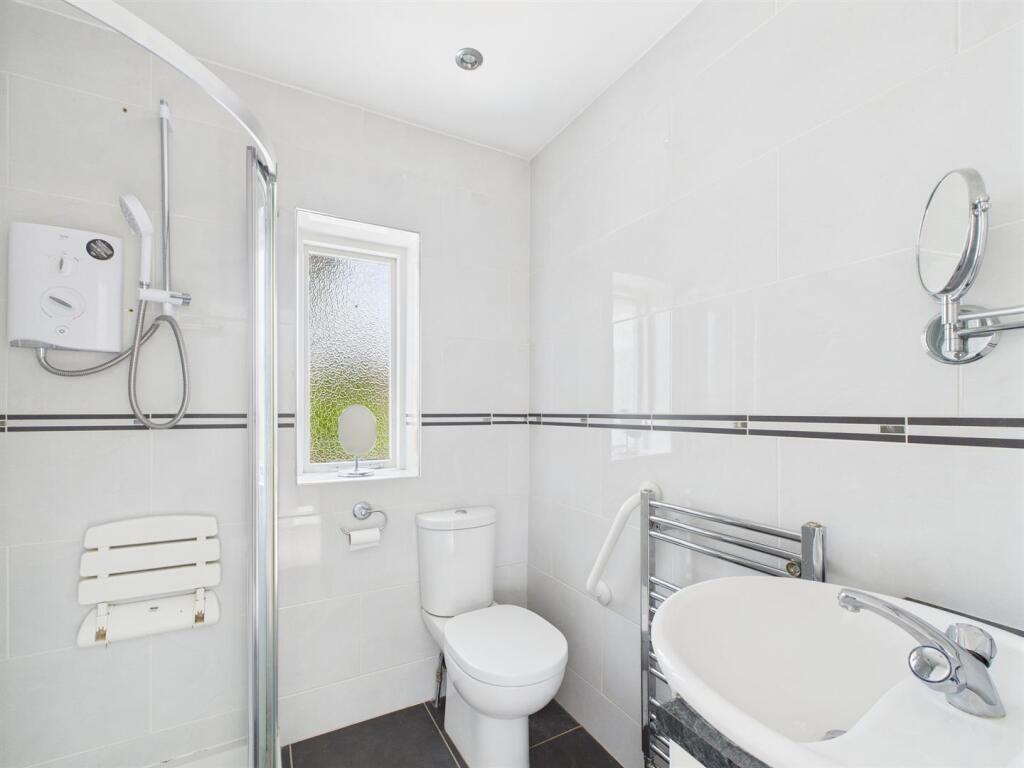 Shower Room/Bathroom