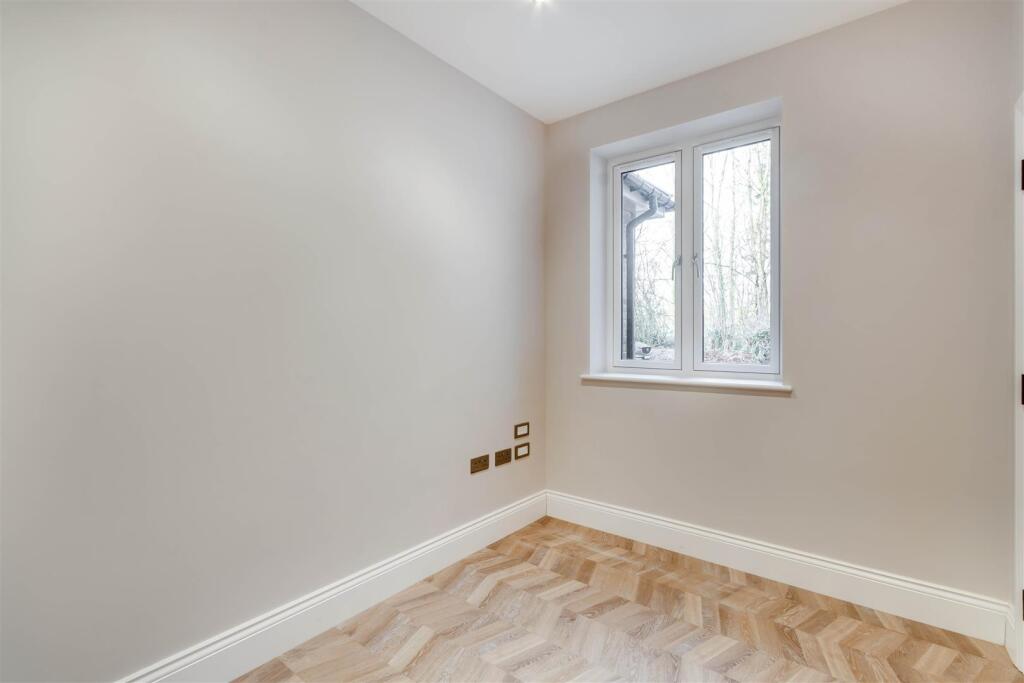 8672135-interior07.jpg