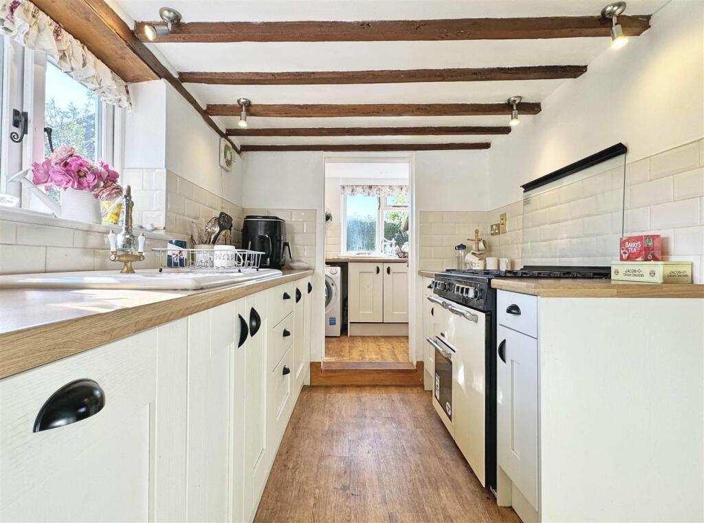 Kitchen .jpg