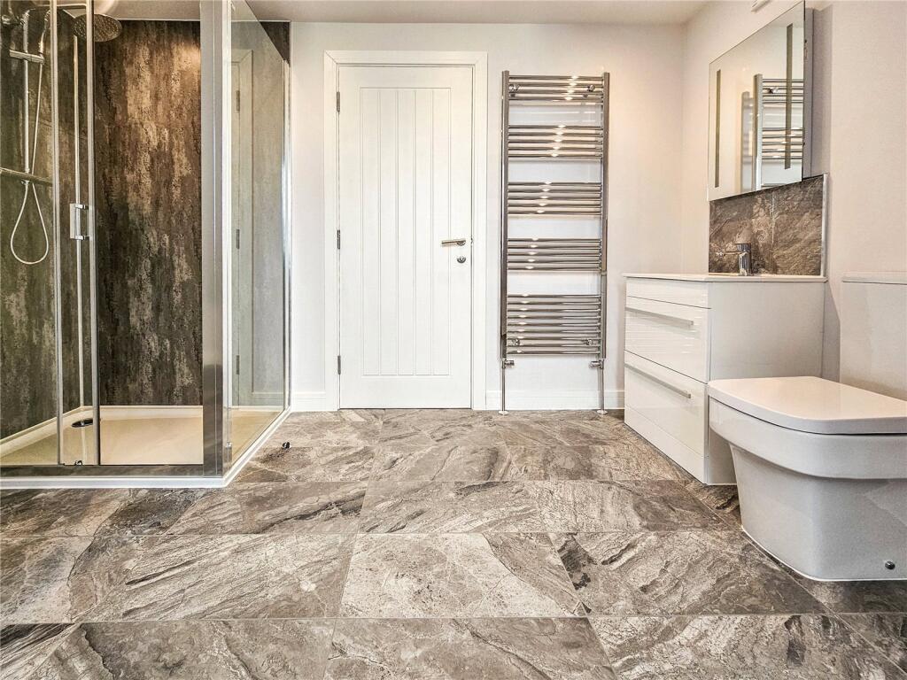 Ensuite Shower Room