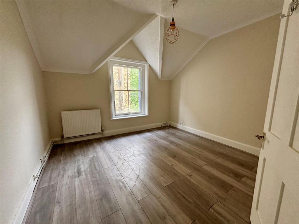 Second bedroom.jpg