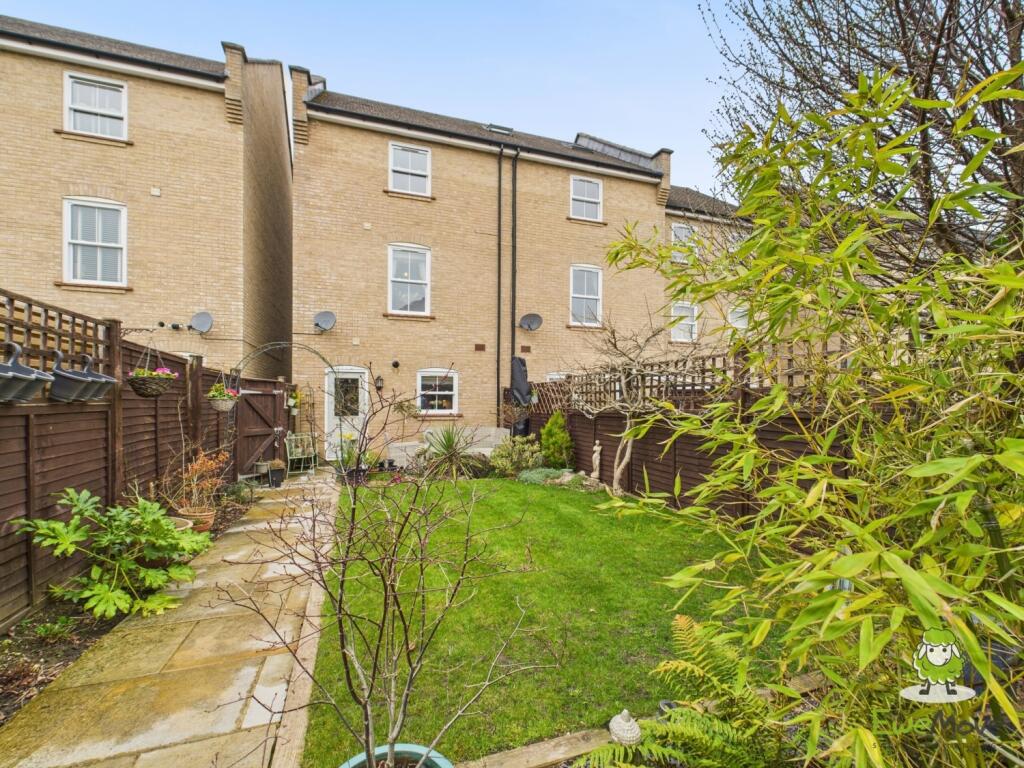 CAM03778G0-PR0191-STILL022