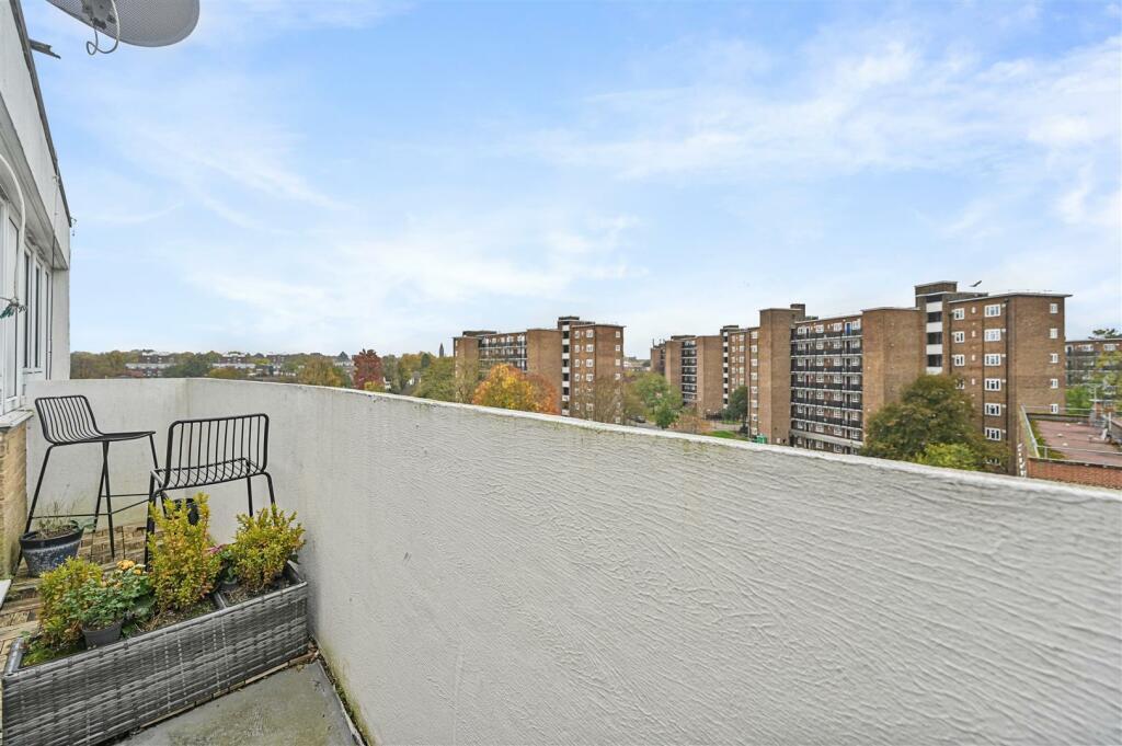 Flat 48 Warnham House, Upper Tulse Hill, Brixton, London, SW2 2SA